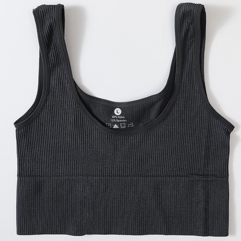 Seamless Scoop Neck Tank Top: Sexy, Comfy & Versatile