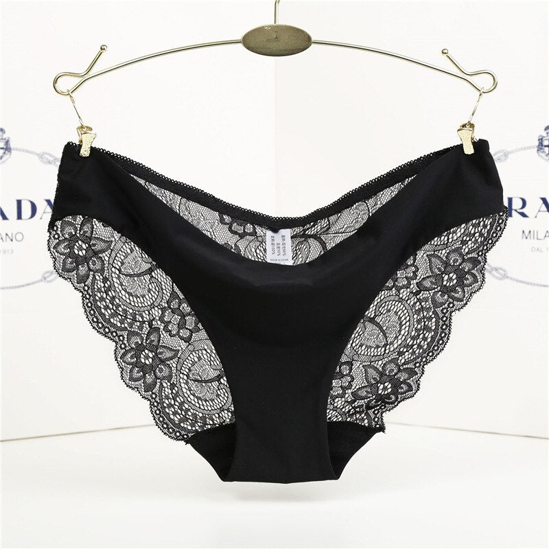 Seamless Lace Panties: Stunning, Breathable & Comfortable