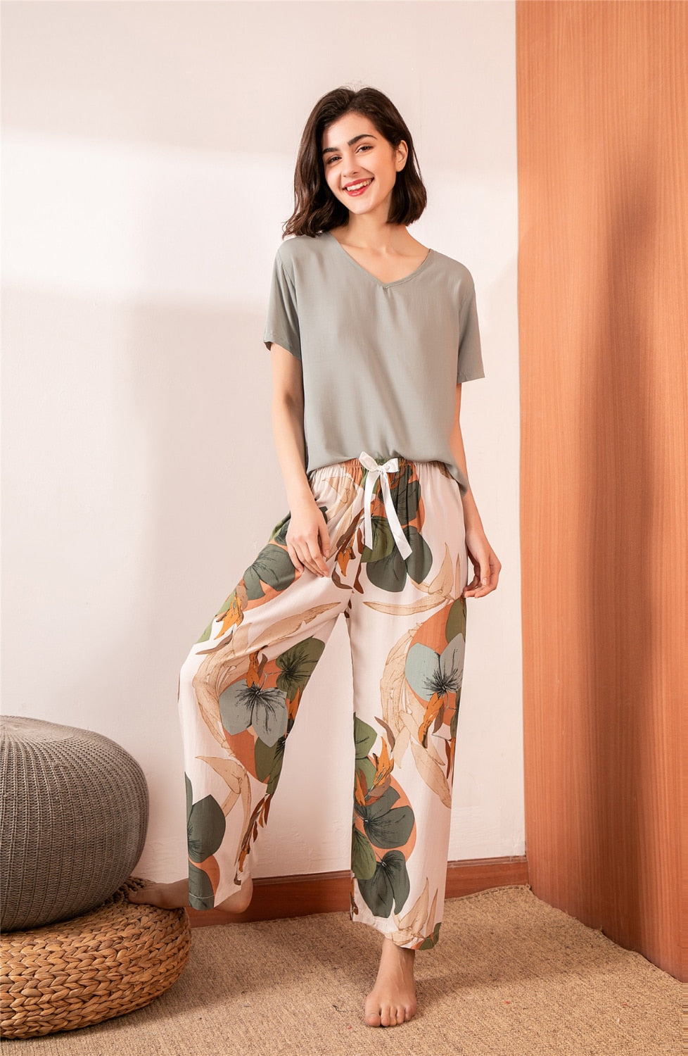 The Art Of Relaxation: Viscose Pajamas For A Luxe Lounging Experience