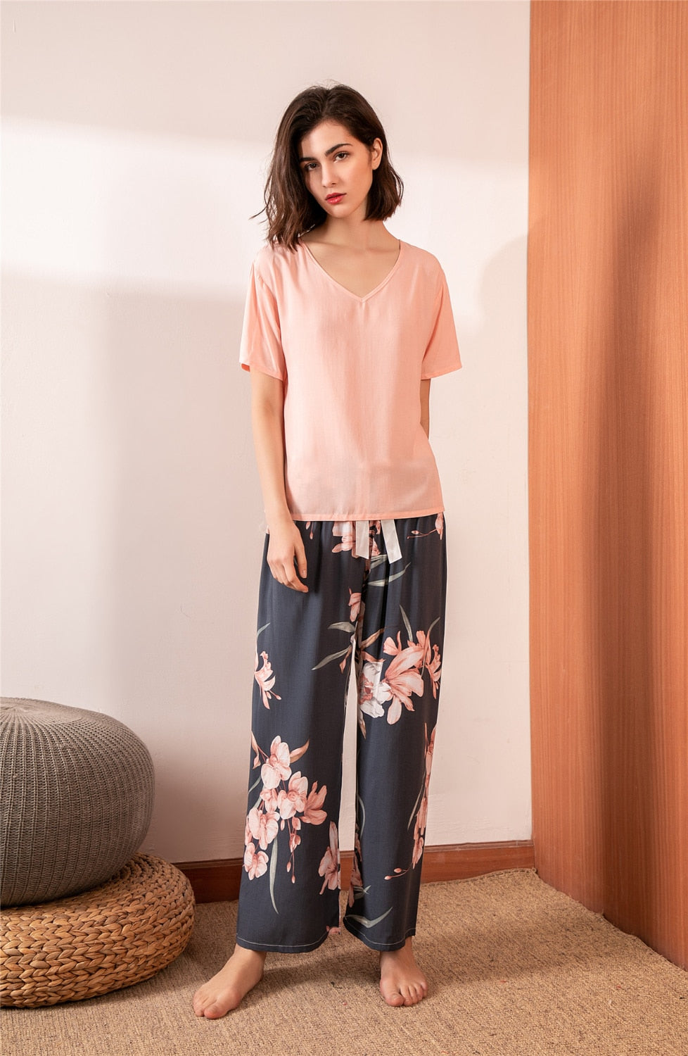 The Art Of Relaxation: Viscose Pajamas For A Luxe Lounging Experience