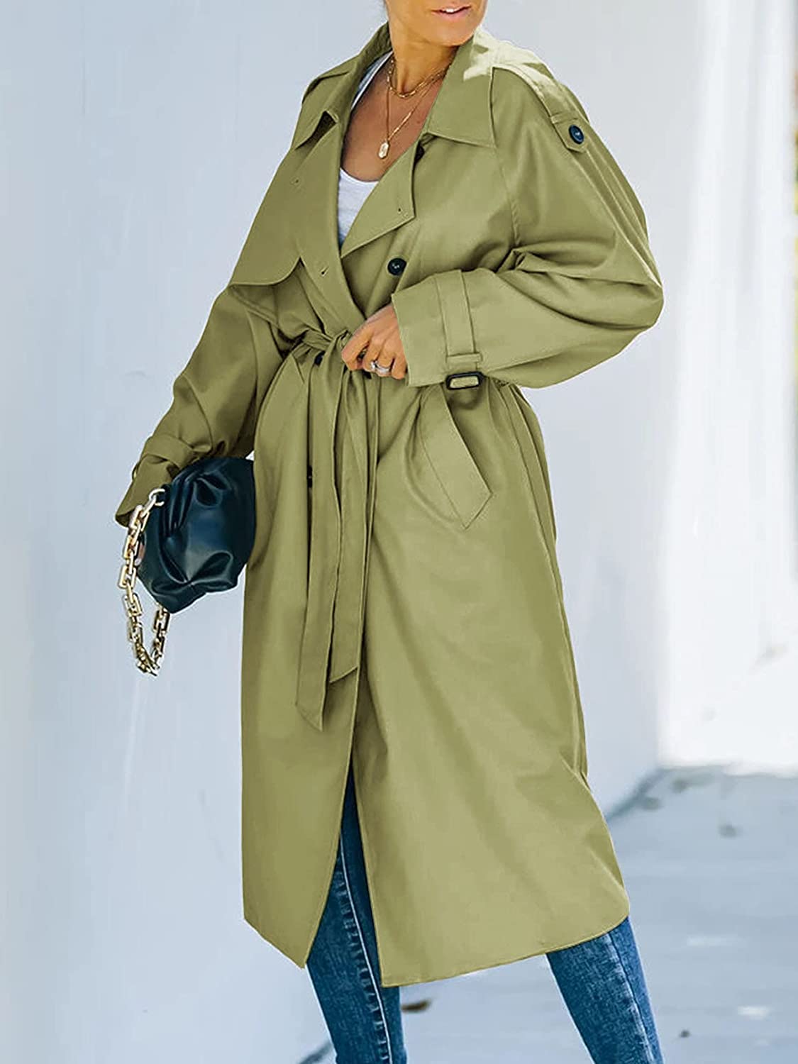 Trench Coat: A Timeless Investment In Your Wardrobe