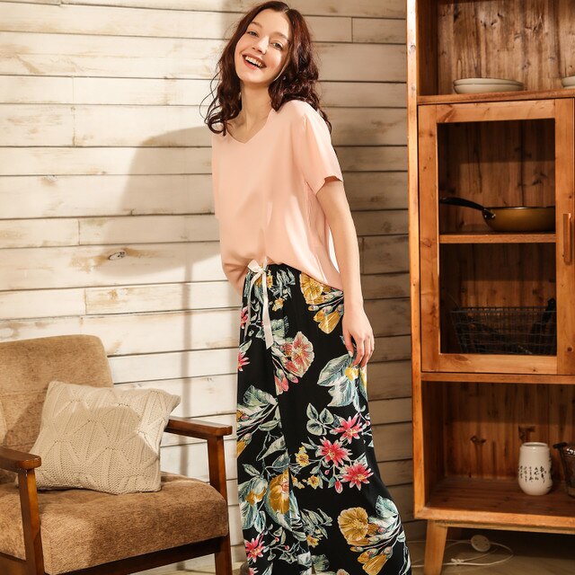 The Art Of Relaxation: Viscose Pajamas For A Luxe Lounging Experience