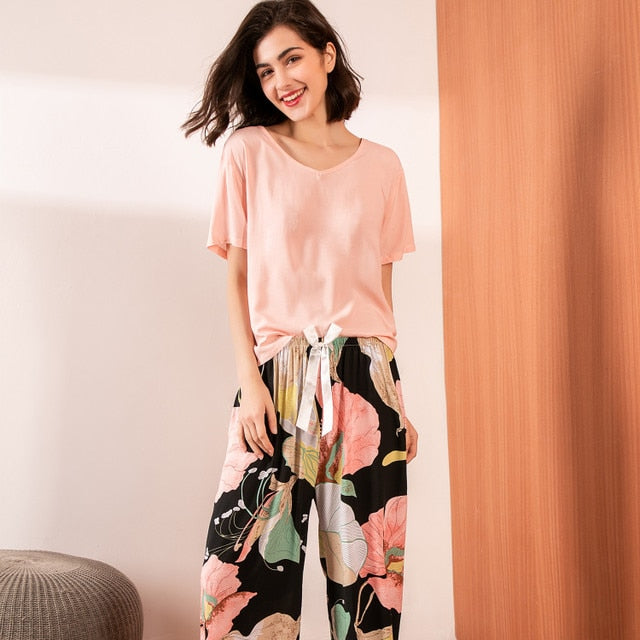 The Art Of Relaxation: Viscose Pajamas For A Luxe Lounging Experience