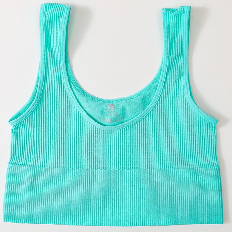 Seamless Scoop Neck Tank Top: Sexy, Comfy & Versatile