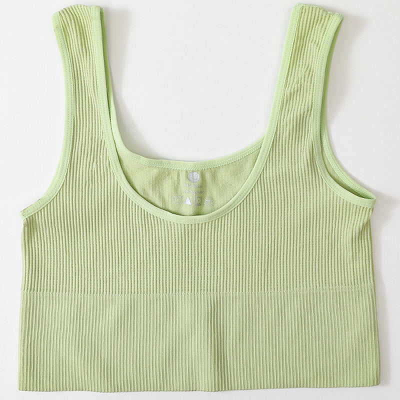 Seamless Scoop Neck Tank Top: Sexy, Comfy & Versatile