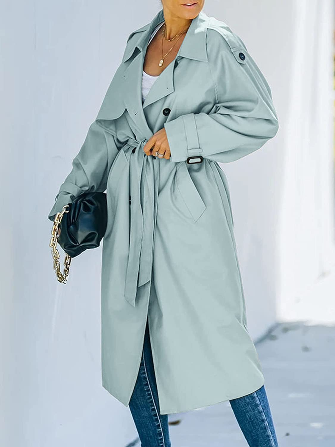 Trench Coat: A Timeless Investment In Your Wardrobe