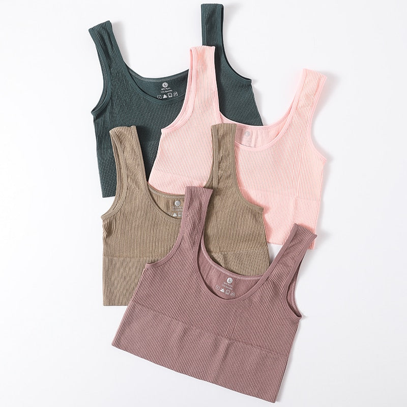 Seamless Scoop Neck Tank Top: Sexy, Comfy & Versatile
