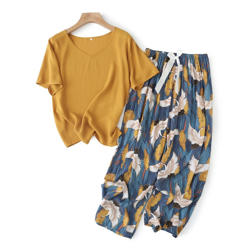 The Art Of Relaxation: Viscose Pajamas For A Luxe Lounging Experience