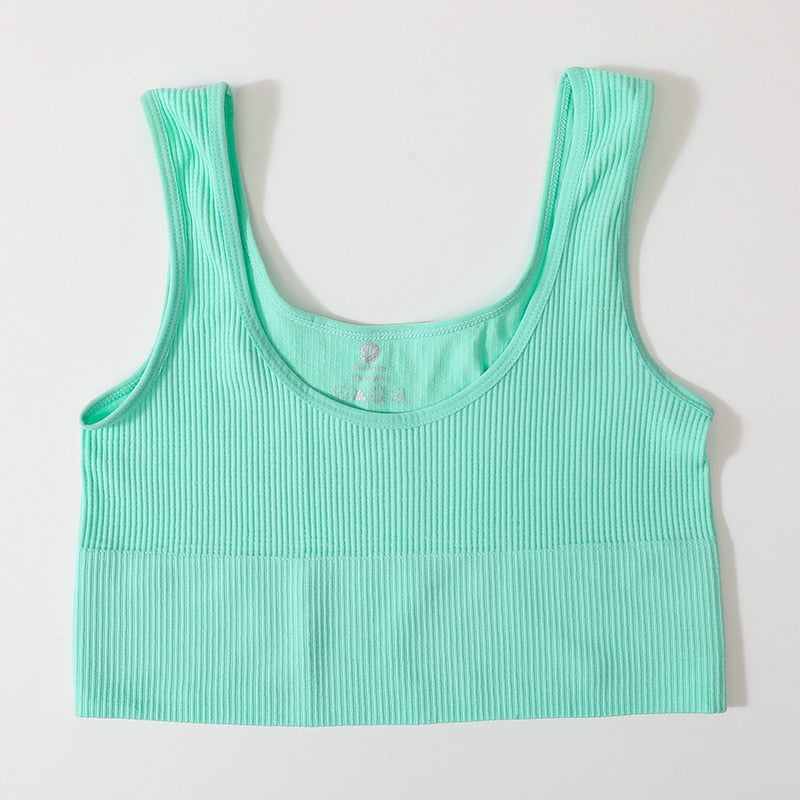Seamless Scoop Neck Tank Top: Sexy, Comfy & Versatile