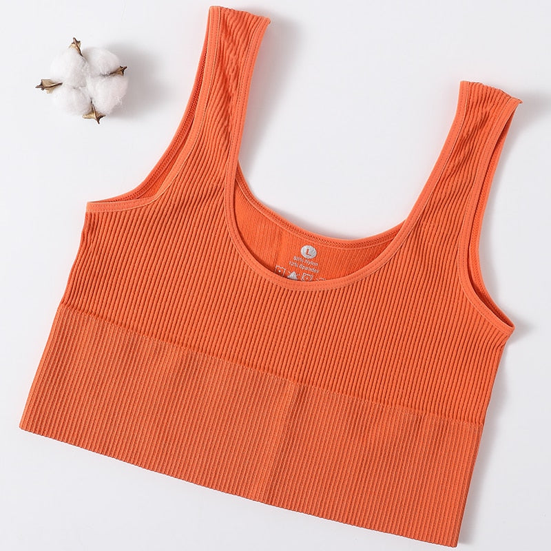 Seamless Scoop Neck Tank Top: Sexy, Comfy & Versatile
