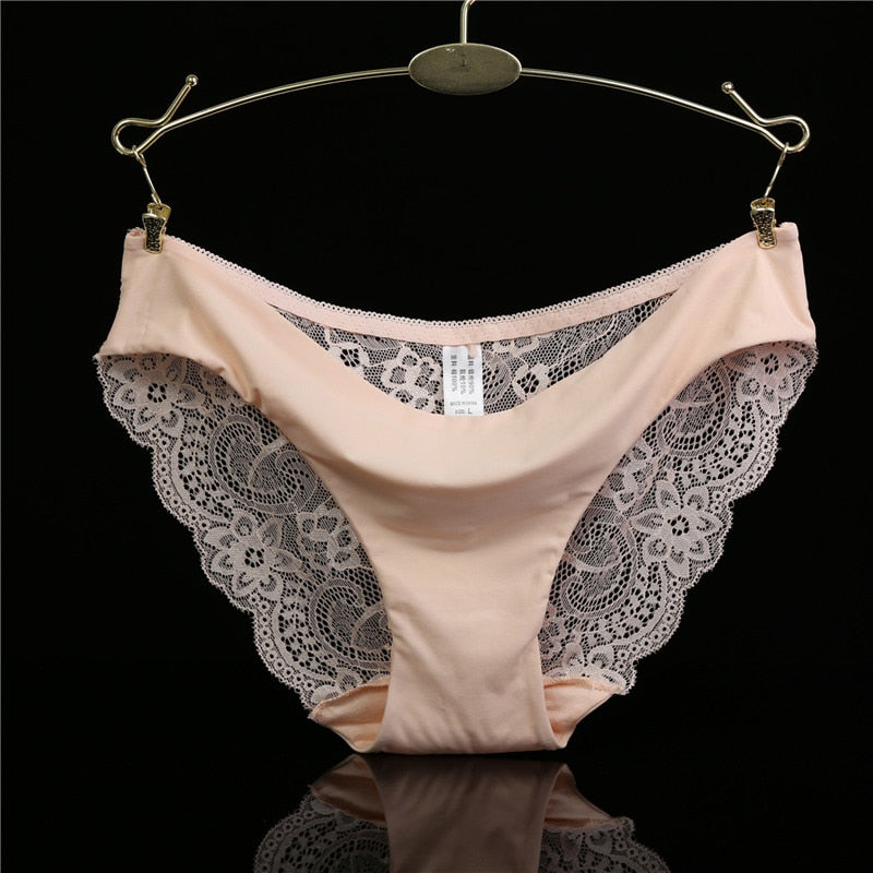 Seamless Lace Panties: Stunning, Breathable & Comfortable