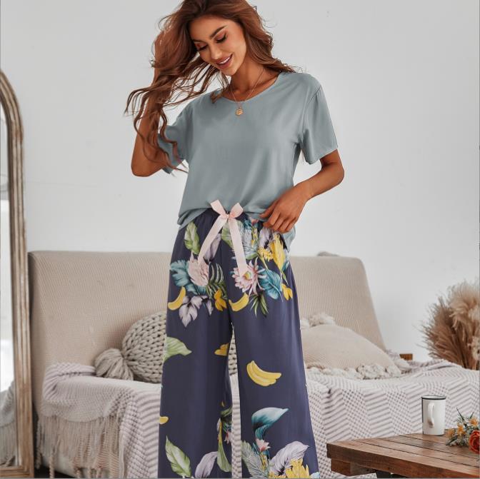 The Art Of Relaxation: Viscose Pajamas For A Luxe Lounging Experience