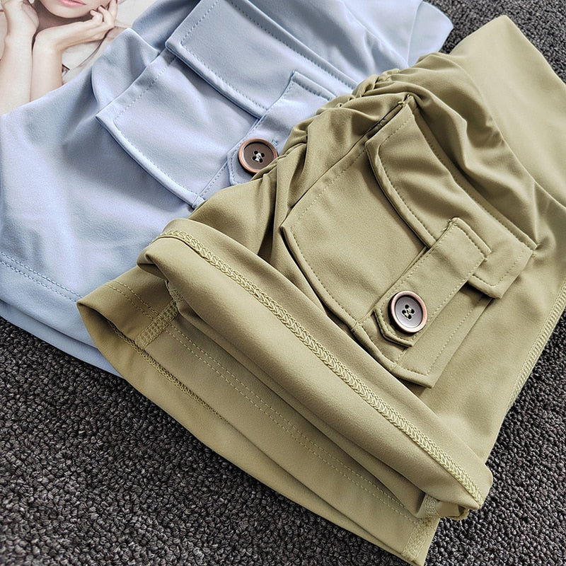High-Waisted Push-Up Shorts With Pockets