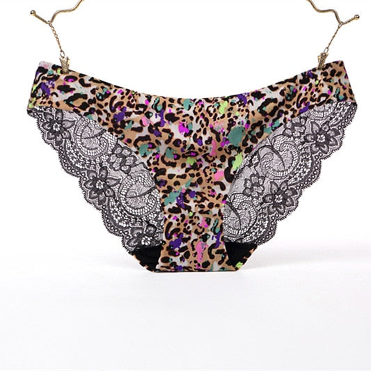 Seamless Lace Panties: Stunning, Breathable & Comfortable