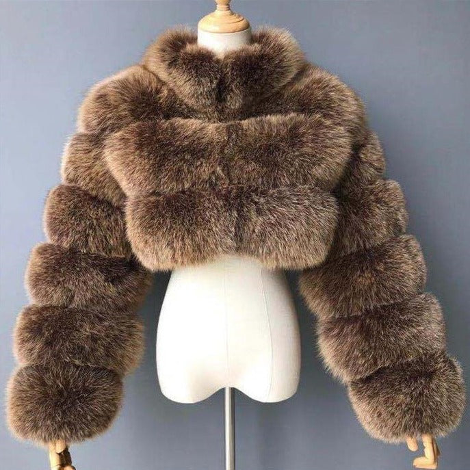 Luxurious Short Fur Coat