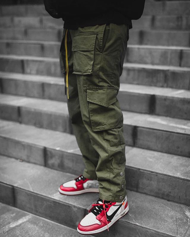 Cargo Pants: Casual Comfort For Men On the Move