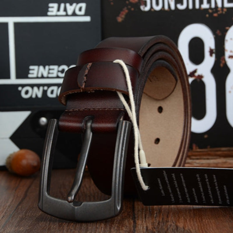 Sharpen Your Style: Dynamic Buckle Leather Belt