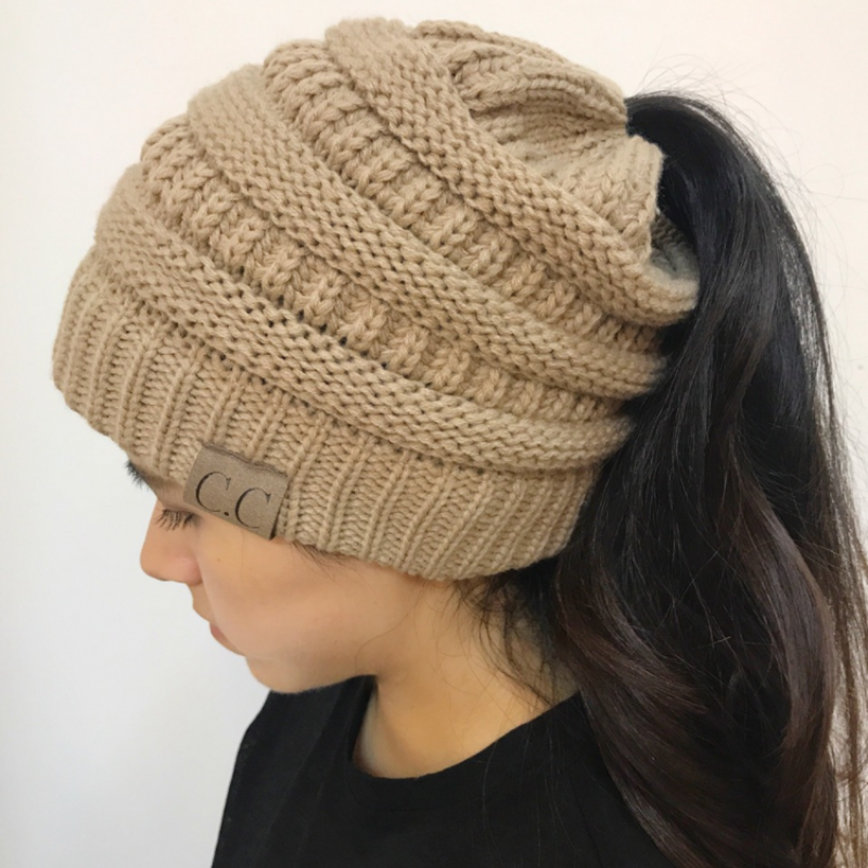 Cozy Cable Knit: The Chunky Beanie For Effortless Style