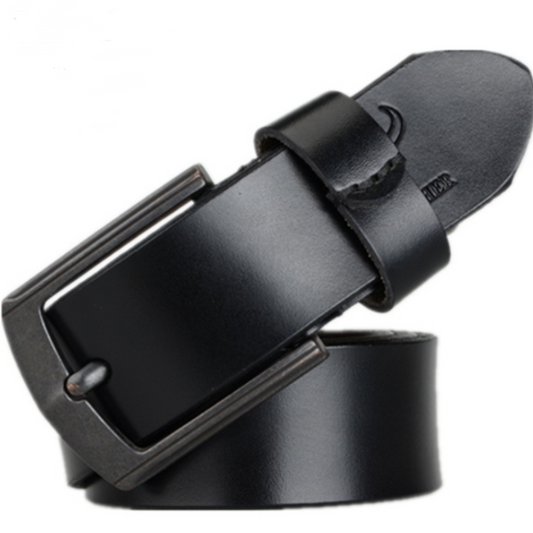 Sharpen Your Style: Dynamic Buckle Leather Belt