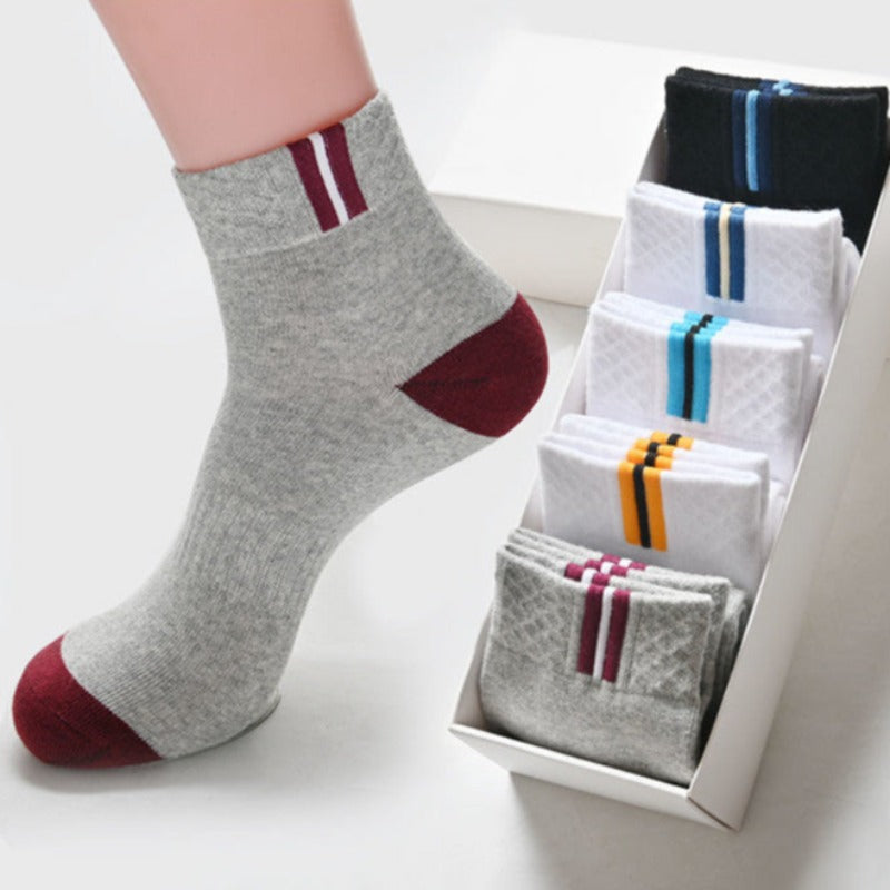 The Comfort Crusade: 5-Pack Of Breathable Socks To Conquer Every Step