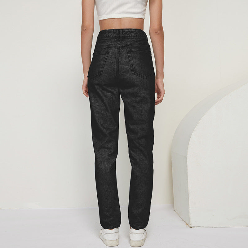 Denim Defined: The Perfect Women's Straight-Leg Pants