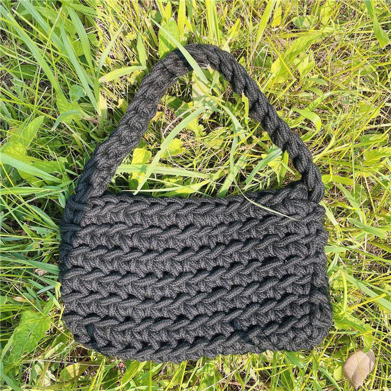 Woven Wonder: Handbag With Coastal Charm