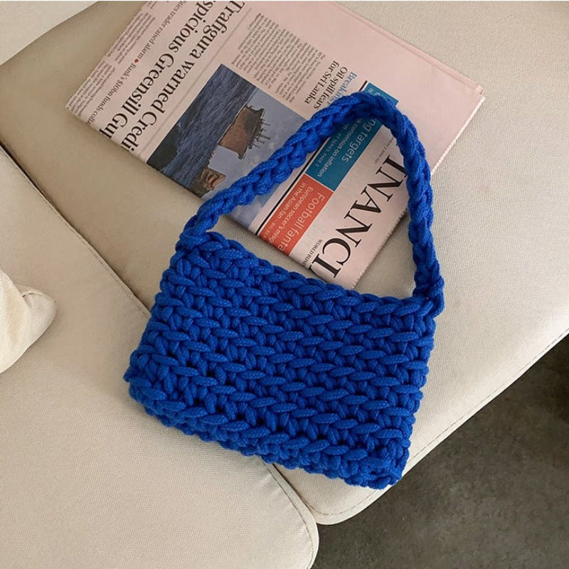 Woven Wonder: Handbag With Coastal Charm