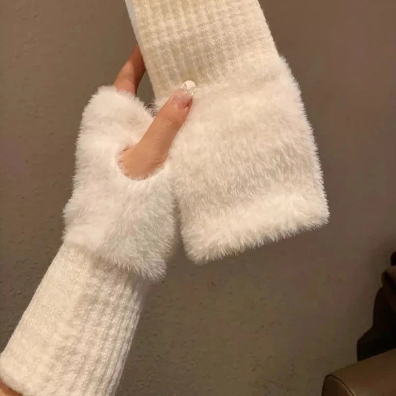 Winter Essentials: Soft & Stylish Fingerless Gloves For Women