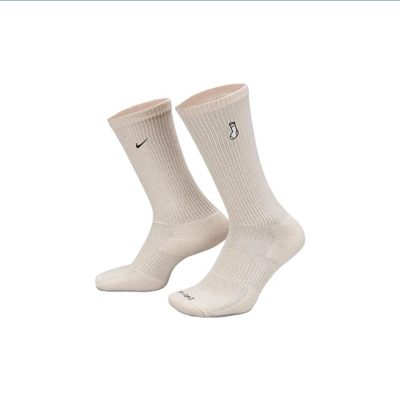 Nike Unisex Comfort Crew Socks: Stay Dry, Feel Supported (2 Pairs)