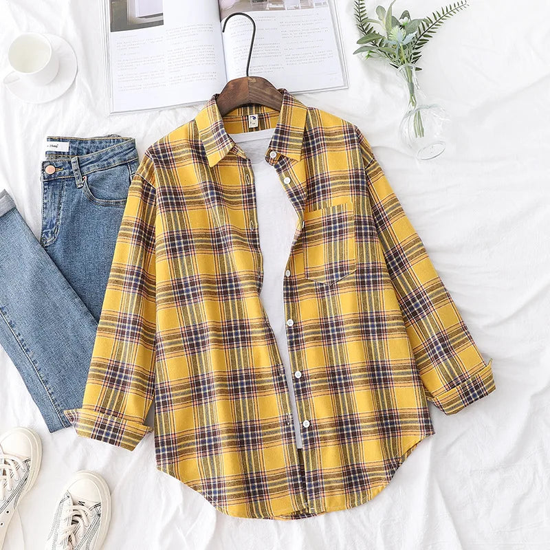 Year-Round Comfort: Women's Timeless Plaid Flannel Long Sleeve Shirt