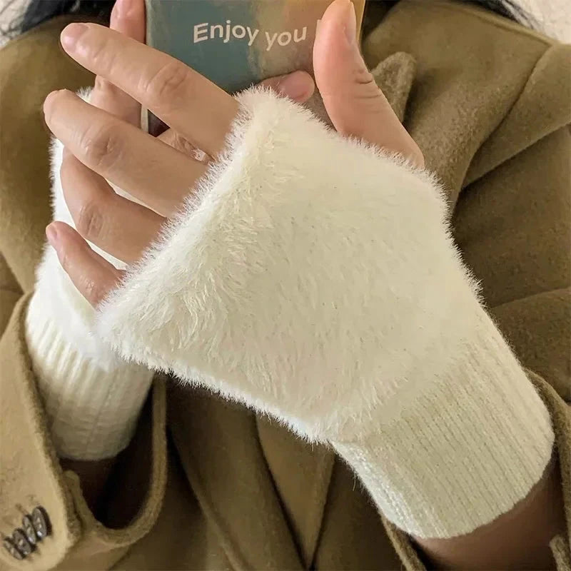 Winter Essentials: Soft & Stylish Fingerless Gloves For Women