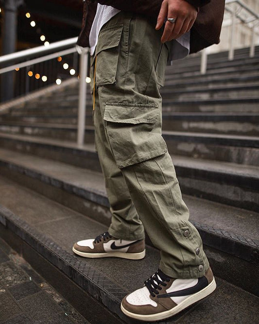 Cargo Pants: Casual Comfort For Men On the Move