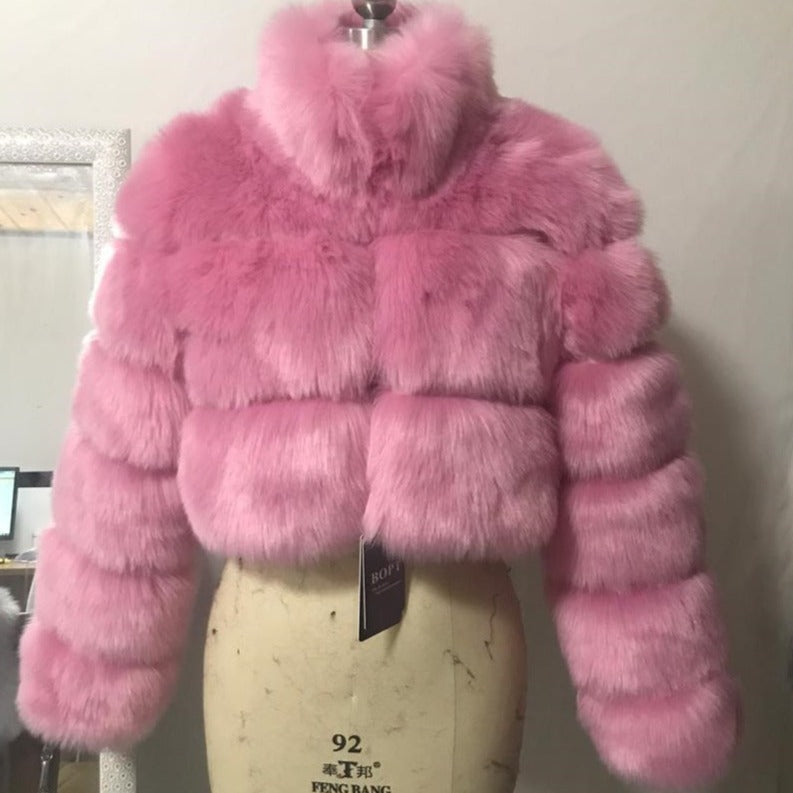 Luxurious Short Fur Coat